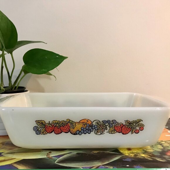 Anchor Hocking Fire King Natures Bounty Loaf Pan or Casserole Dish - Picture 1 of 4
